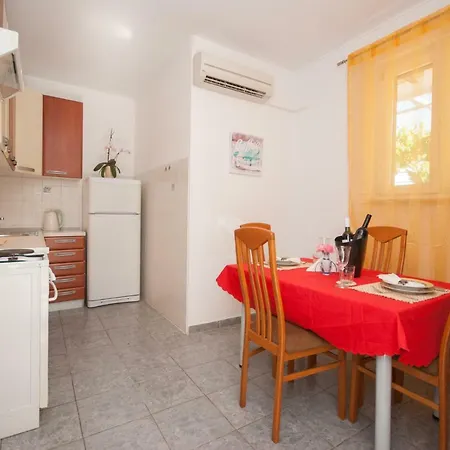 Apartament Raquil