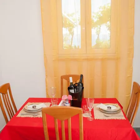 Apartament Raquil *