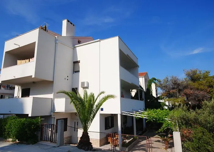 Raquil Apartment *
