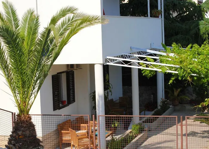 Raquil Apartment *